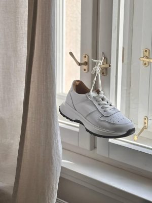 Handmade Leather White Sneakers: Retro Sport Casual Shoes