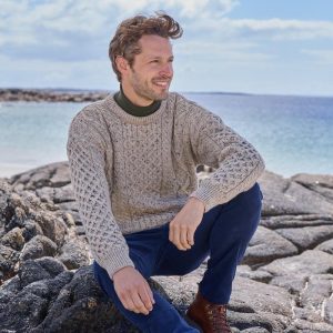 Lightweight Aran Wool Sweater: Irish Knit Honeycomb Stitch