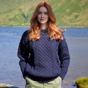 Lightweight Aran Wool Sweater: Irish Knit Honeycomb Stitch
