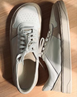 Beige Leather Barefoot Sneakers: Wide Toe Box, Foot-shaped Shoes